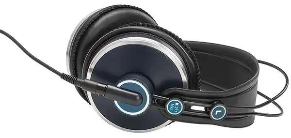 AKG Pro Audio K271 MKII Professional Studio Headphones Portability