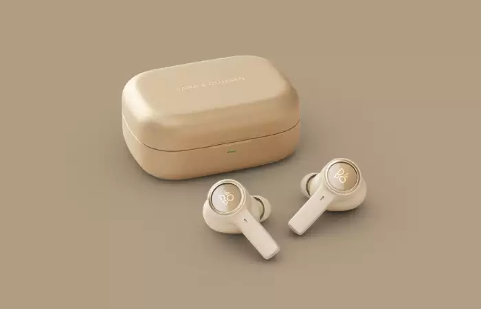 Bang & Olufsen’s High-End EX Wireless Earbuds with Case